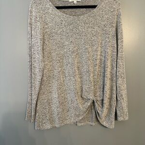 Green Envelope Heathered Gray Long Sleeve Top